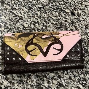 Realtree Women’s Pink and Brown Camo Wallet with Rhinestones.